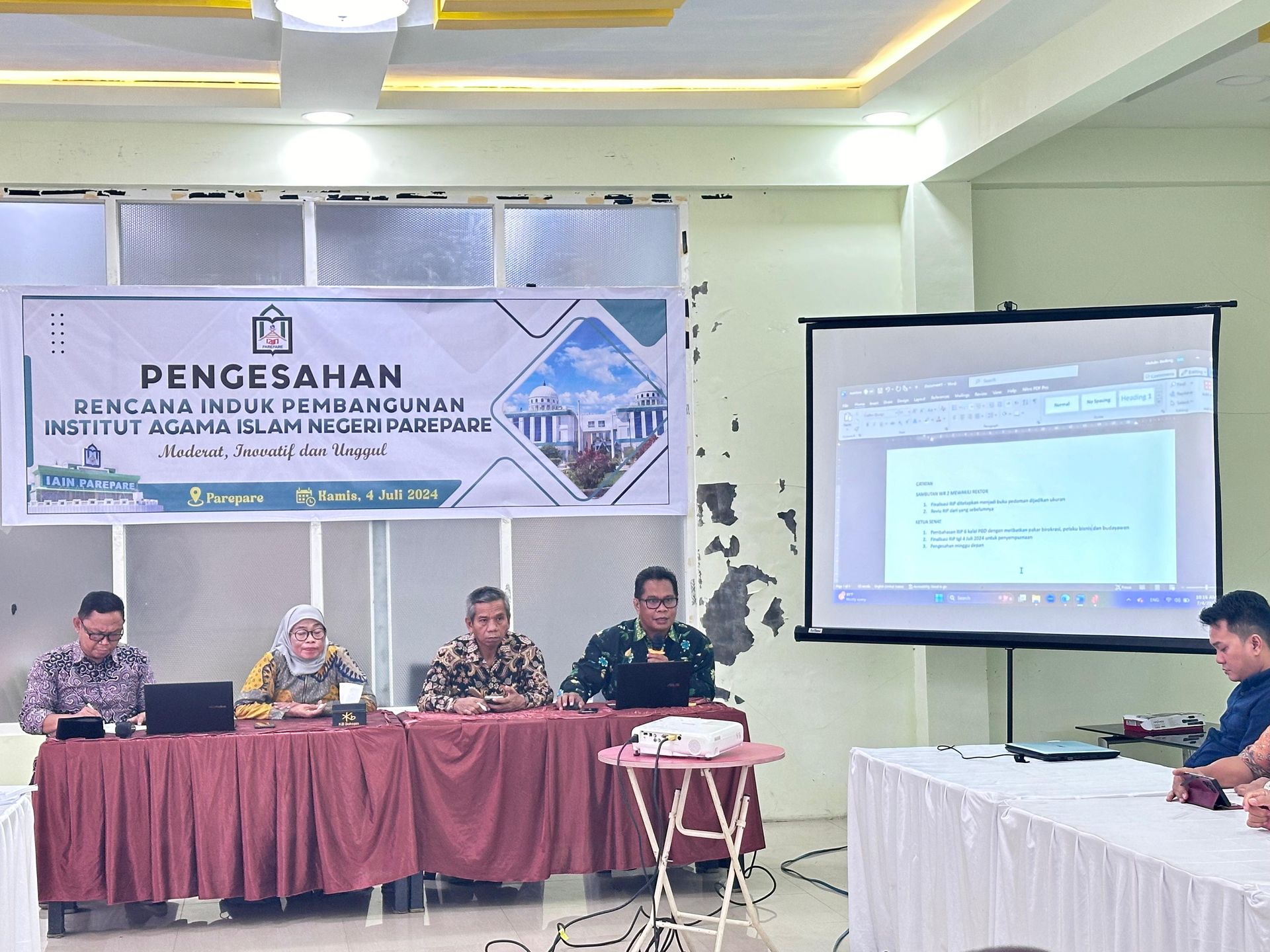 Kepala Biro AUAK Pimpin Rapat Finalisasi dan Pengesahan RIP IAIN Parepare